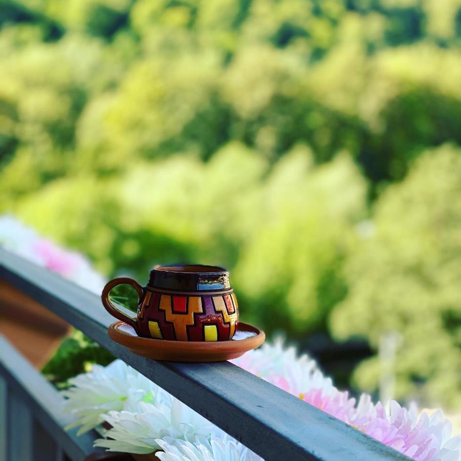 Sunny Apartment Dilijan Luaran gambar