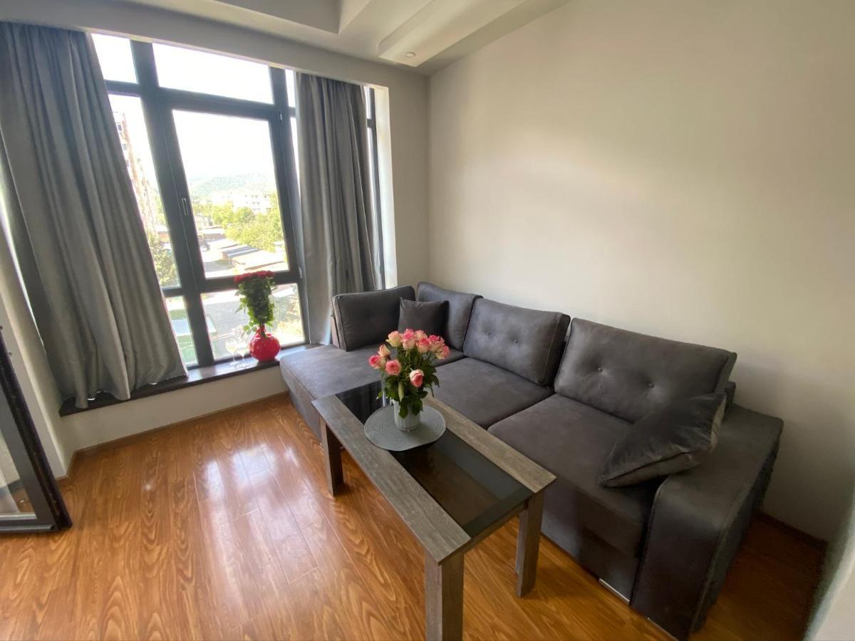 Sunny Apartment Dilijan Luaran gambar